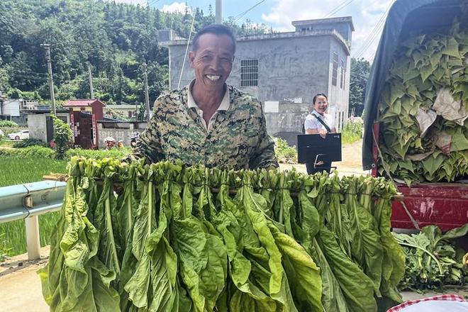 电脑屏幕分辨率打不开_电脑打开分辨率不对_分辨率屏幕电脑打开就黑屏