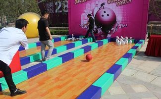 社区保龄球游戏,邻里和谐新风尚”