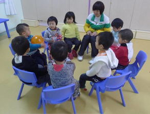幼儿坐着游戏,幼儿坐着游戏的乐趣与成长